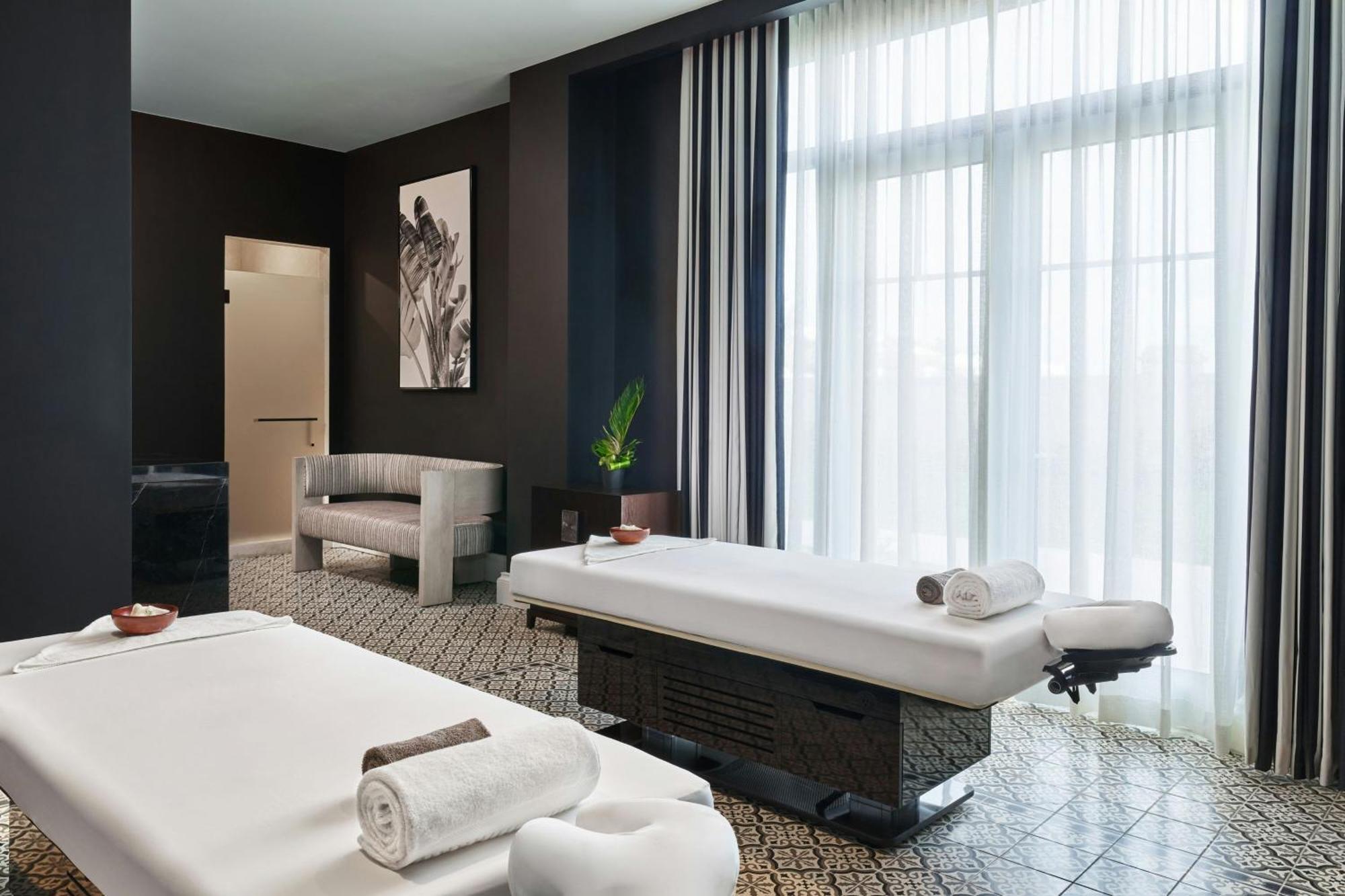 The Residences At The St. Regis Bermuda Saint George Exteriör bild